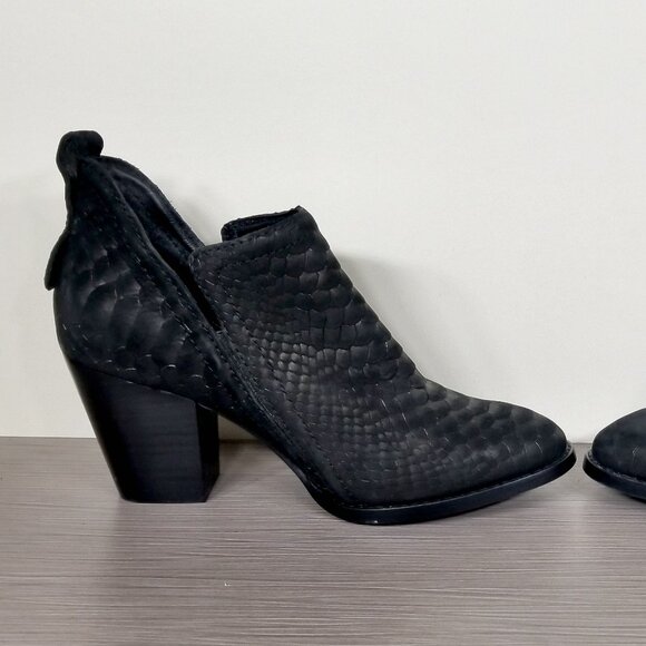 Jeffrey Campbell Rowlan Snakeskin Embossed Bootie, Black Leather, Womens Size 7 - Picture 6 of 11